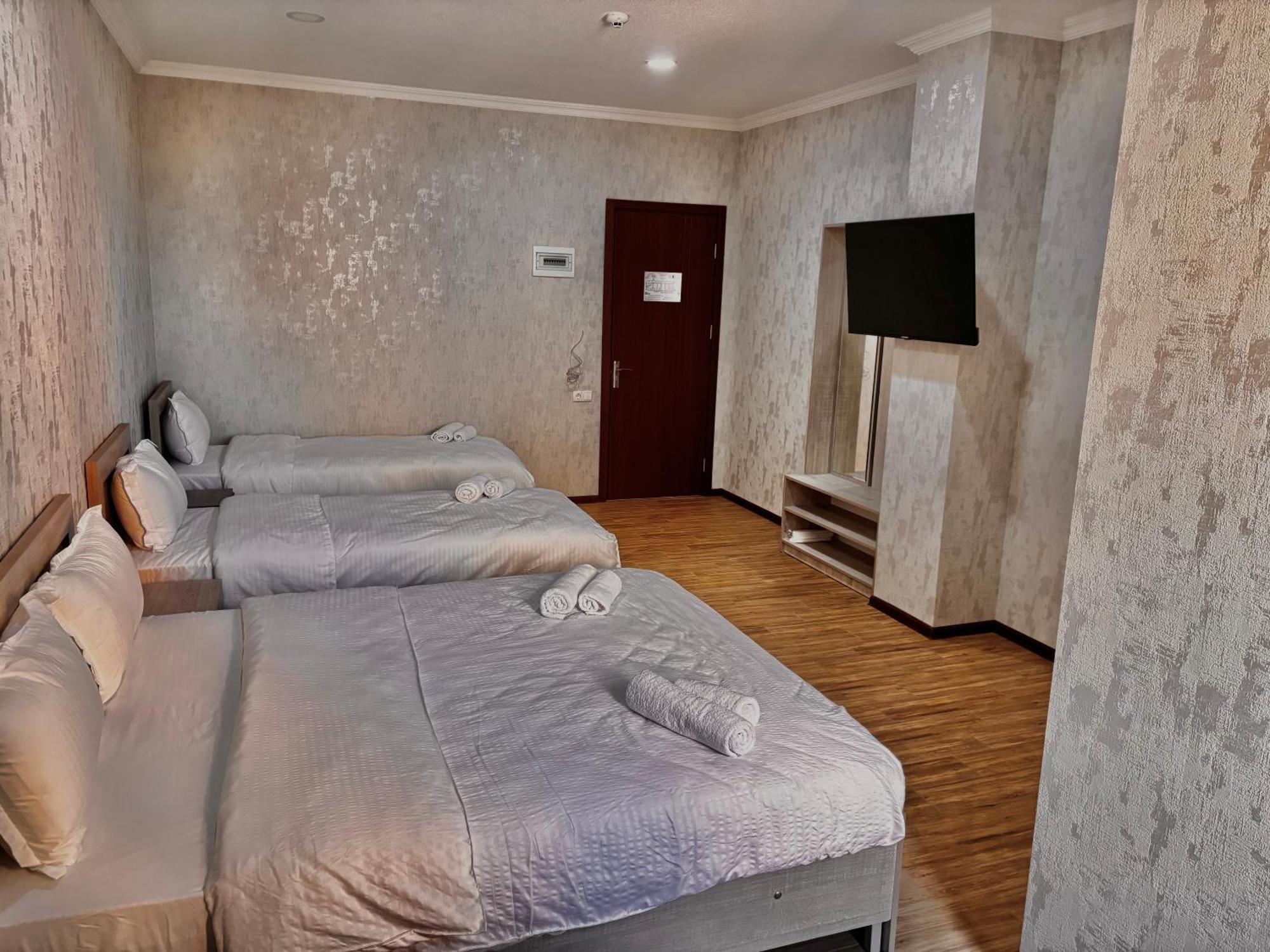 Solo Palace Rustavi  Exterior foto